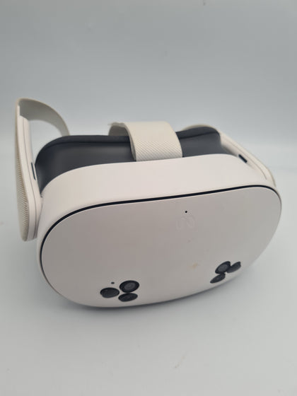 Meta Quest 3S 128GB vr Headset With Controllers BOXED