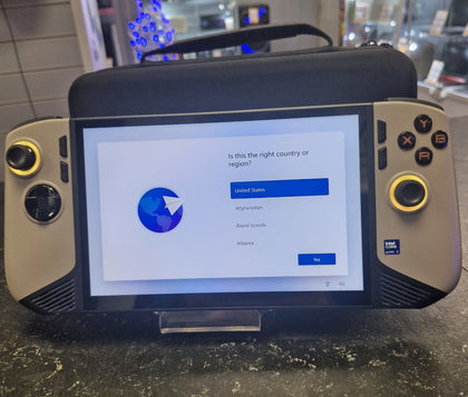 MSI Claw 8 AI+ 1TB Includes case.