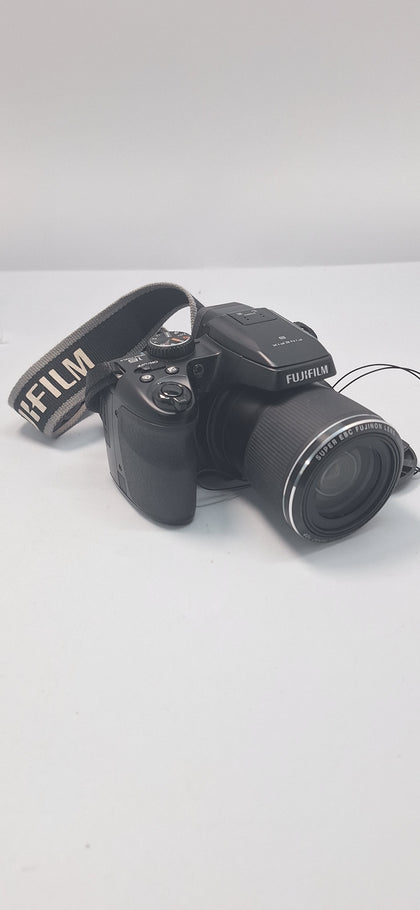 Fujifilm Finepix S Series S8200 16.0MP Digital Camera