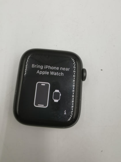 Apple Watch SE 2 GPS 44mm Silver Aluminiumwith green nylon strap