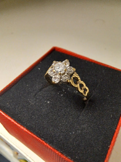 9ct Gold CZ Ring - Size O - 1.71g - Great Yarmouth