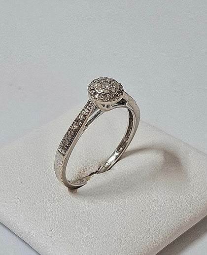 9 Carat White Gold Diamond Ring Size O