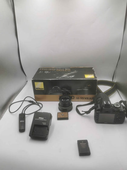 Nikon D3100 14M 18-55mm F/3.5-5.6G VR with extra lens and Charger/battery pack