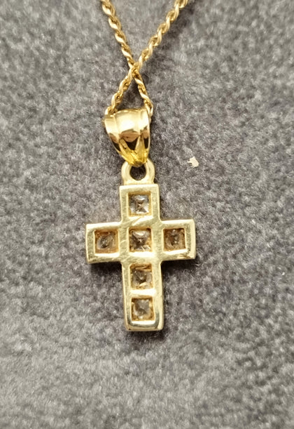 9ct Yellow Gold Cross Bezel Set with 6 Square Clear Stones on a 23