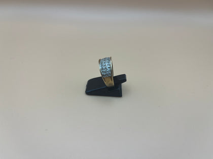 9ct gold ring with 0.33 diamonds (K)