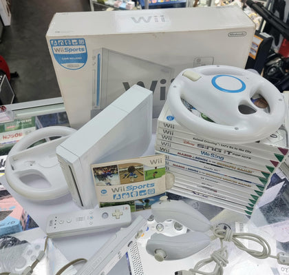 Nintendo Wii Bundle with 2 Controllers