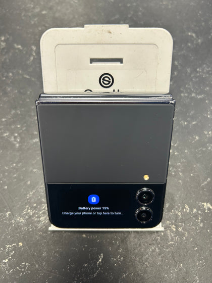 Samsung Galaxy Z Flip4