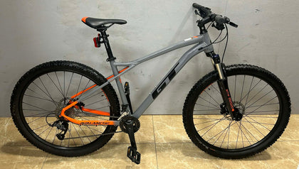 GT Avalanche Sport 29er Mountain Bike - 19'' frame / 28'' wheels / 18 speed - *COLLECTION ONLY*
