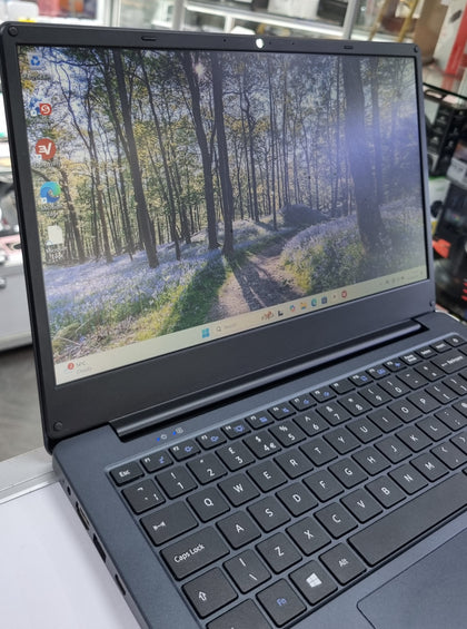 Dynabook satellite pro Windows 11, 8gbram i3, 256gbhd laptop