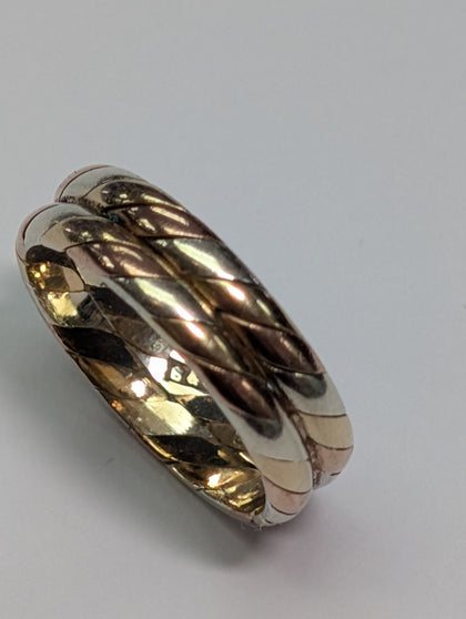 9ct gold dual patterned ring
