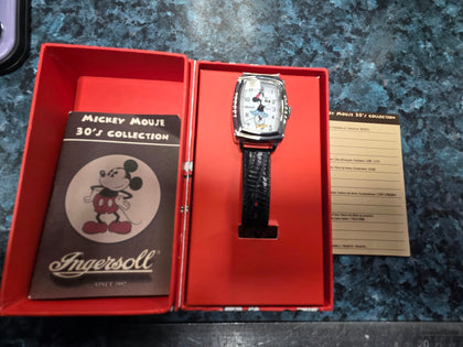 MICKEY MOUSE WRIST WATCH