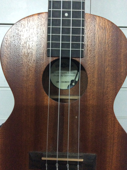 Gear 4 music acoustic electric ukulele.