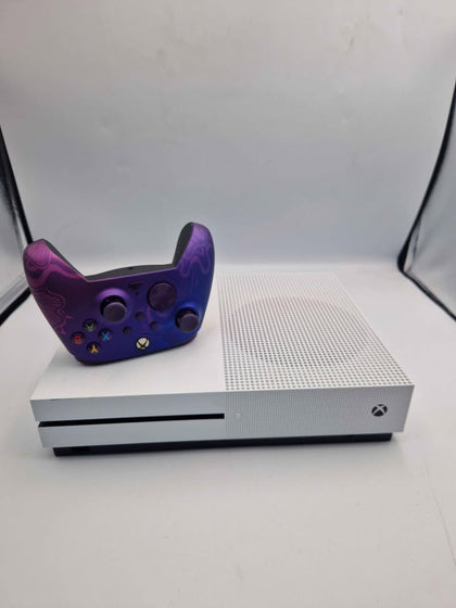 Microsoft Xbox One S Home Gaming Console - 1TB HDD - White - Unboxed With Wired Pad