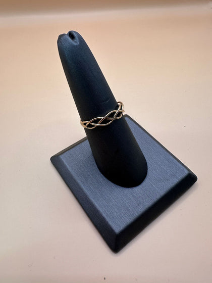9ct Yellow Gold Criss Cross Band Ring