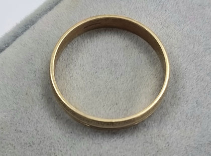 9ct Gold Patterned Ring Size 