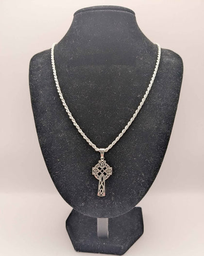 *BRAND NEW* 925 STERLING SILVER CHAIN WITH CELTIC CROSS 22