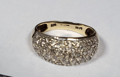 9ct Yellow Gold Ring With Clear Stones - 2.83G - Size L - Hallmarked