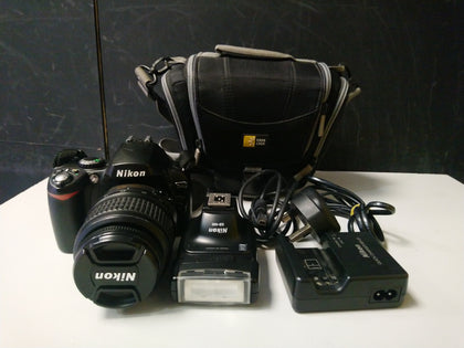 Nikon D40 Digital SLR Camera