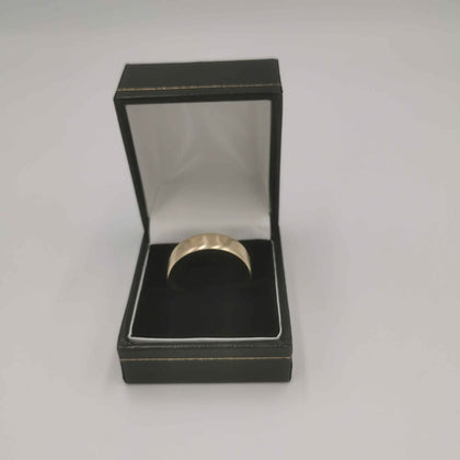 9ct(375) 4.4g ring size Z+3 fully hallmarked and tested