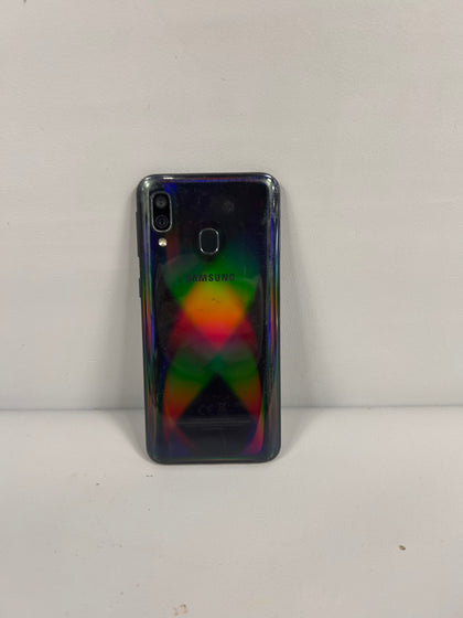 Samung Galaxy A40 64GB *Very screen burnt*