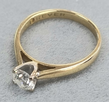 18ct Gold Diamond Forever Ring.