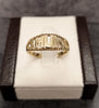 9ct Yellow Gold Decorative 'Mum' Ring - Size R