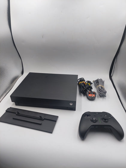 Xbox One X Console 1TB project Scorpio edition with Controller and power cable