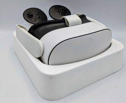 Meta Quest 3s VR Headset (With Controllers) - 128GB, Boxed With Charger