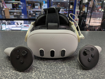 Meta Quest 3 VR Gaming Headset & 2 Controllers