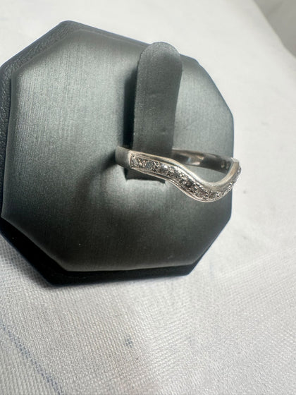 18ct White Gold Dia Band Ring - Size M