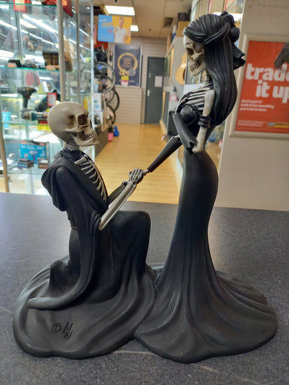 Eternal Proposal Skeleton Figurine