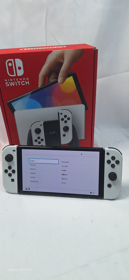 Nintendo Switch OLED Gaming Console - 64GB SSD - White Joycons - Boxed **BRAND NEW**
