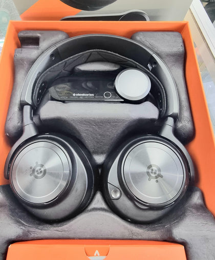 SteelSeries Arctis Nova Pro Gaming Headset