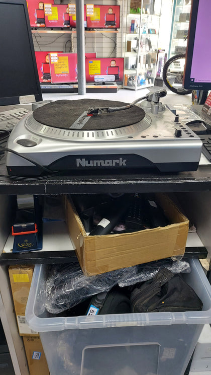 NUMARK TTi USB Belt Drive DJ Turntable Record Vinyl iPod Dock PHONO/LINE *BOXED*