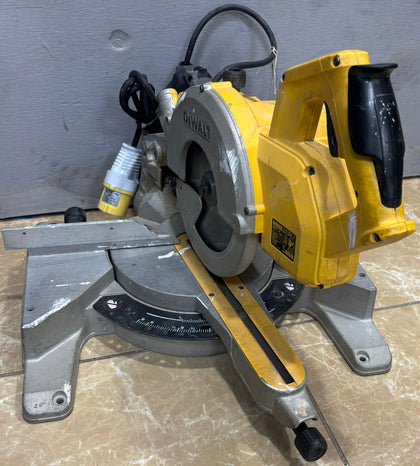 ** collection only ** DeWalt DW777 LX Slide Mitre Saw 110V unboxed