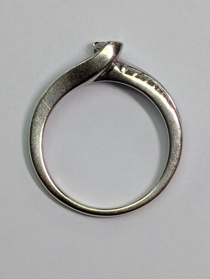 9ct White Gold Diamond Ring - Size K