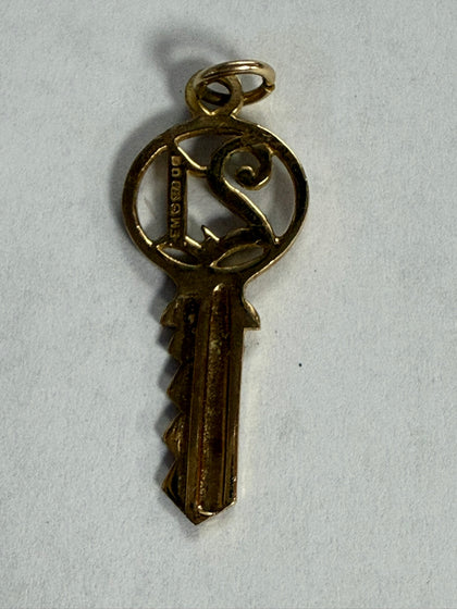 *21st pendant key gold 9ct