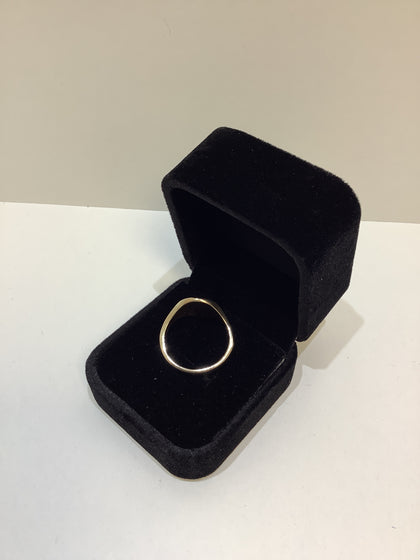 9ct Solid signet ring Size R Jewellery
