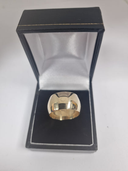 Gold Ring 9CT Size P 8.0G.