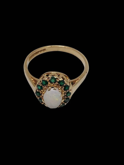 9ct Yellow Gold Ring With White Centre Stone With Green Surronding Stones - Size N - 2.47 Grams