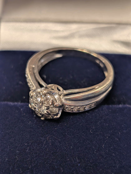 9ct gold ring