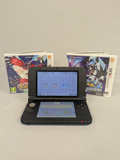 Nintendo 3DS XL Pokemon Y & Ultra Moon Package