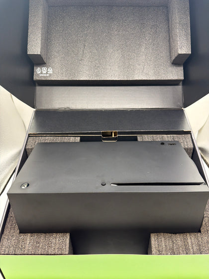 Microsoft Xbox Series X Console. 2 YEAR WARRANTY