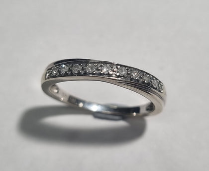 9ct White Gold Diamond Ring P.5