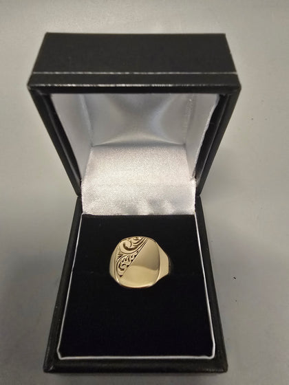 9ct Gold ring 375 2.7G size T