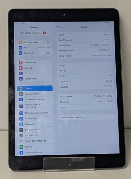 Apple iPad 7th Generation - 32GB - Wi-Fi