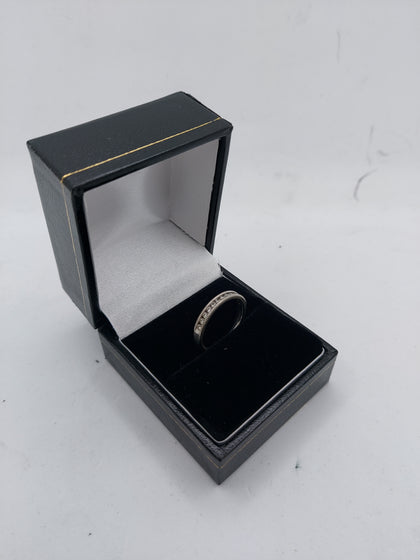 18ct White Gold Ring - 13x 0.2 Diamonds -  Size J - 2.44 Grams -  Fully Hallmarked.