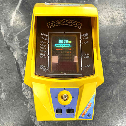 Vintage FROGGER by CGL KONAMI 1982 HANDHELD LSI GAME Gakken