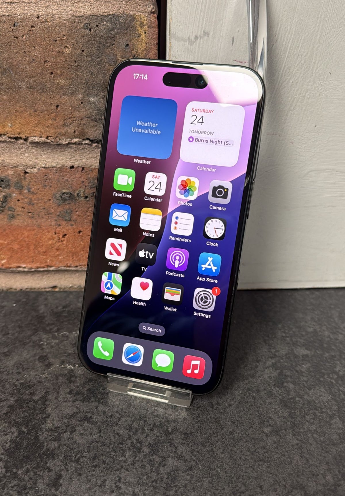 Apple iPhone 16 128GB Black **100% Battery Health** | Cash Generator