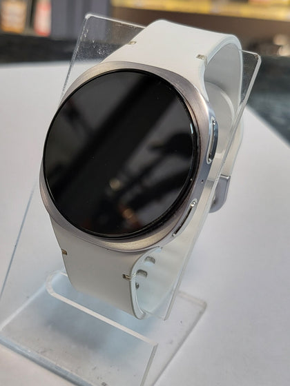Samsung Galaxy Watch8 40mm 4G (SM-L325F) - Silver - S/M White Strap - Boxed